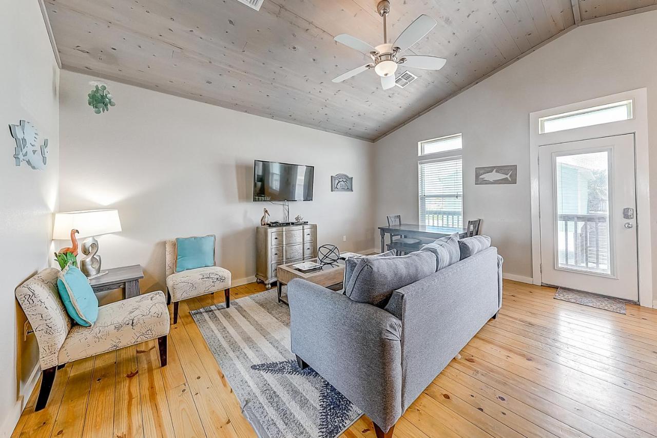 Eskridge Gem Unit A Villa Port Aransas Room photo